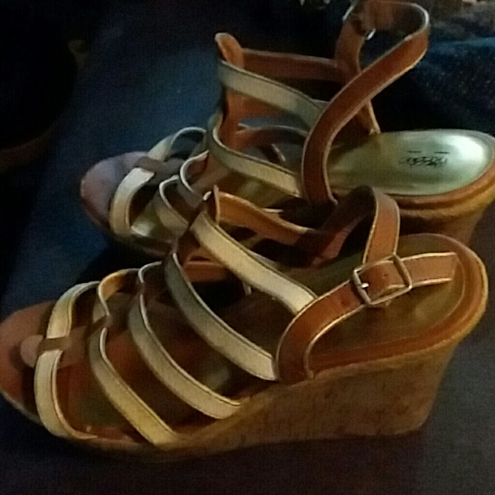 Wedge sandals